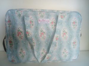 enero de 2019 maleta grande azul patch